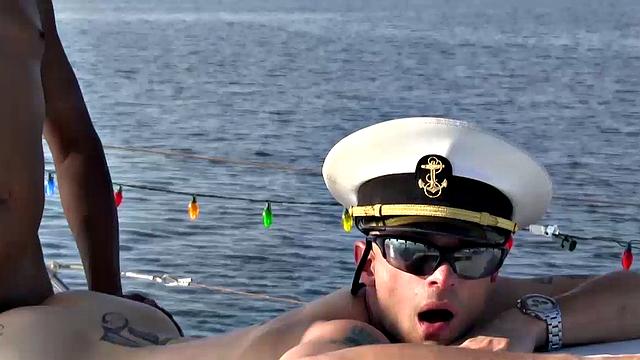 Виктор Коди устраивает безумный гэнгбэнг на яхте, PBJay по полной принимает всех