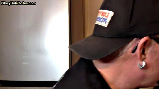 Amateur cocksucking at gloryhole