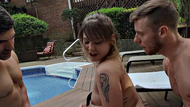 Bisexual outdoor babe 3way fucked after oiled massage