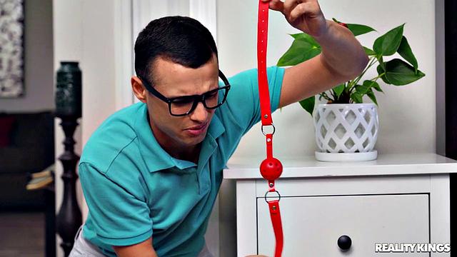 Peeping On The Panty Sniffer