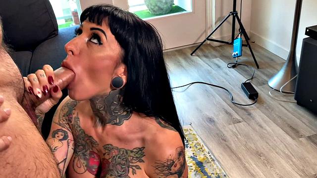 Jessie is a Neighbor