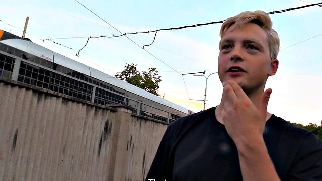 Pulled amateur bangs dude in bathroom for cash