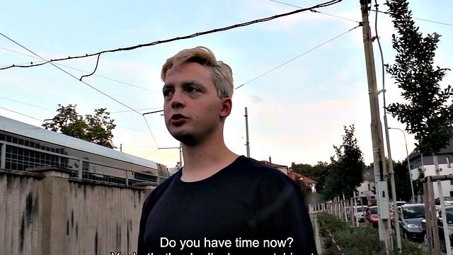 Pulled amateur bangs dude in bathroom for cash