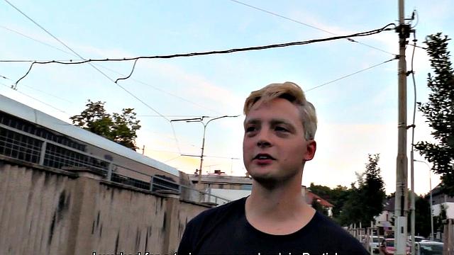 Pulled amateur bangs dude in bathroom for cash