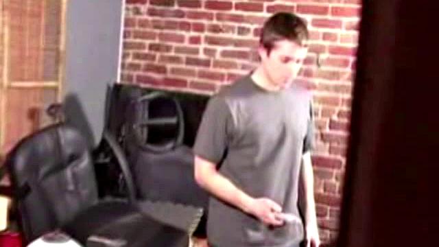 Holden Slayer устроил шоу для любителей крепкой руки