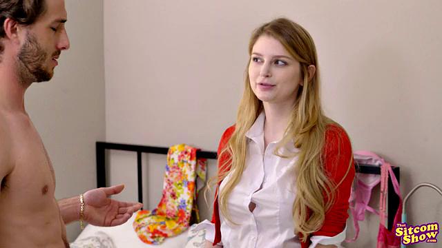 Блэр соблазняет Уиллиса большими сиськами и аккуратной киской