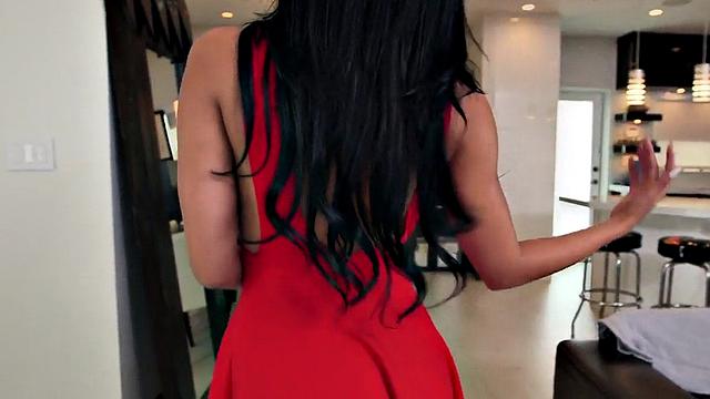 Busty Latina babe gets pussydrilled by BF after posing