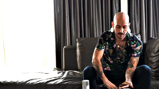 Trans hunny passionately cocksucked by BF in amateur action