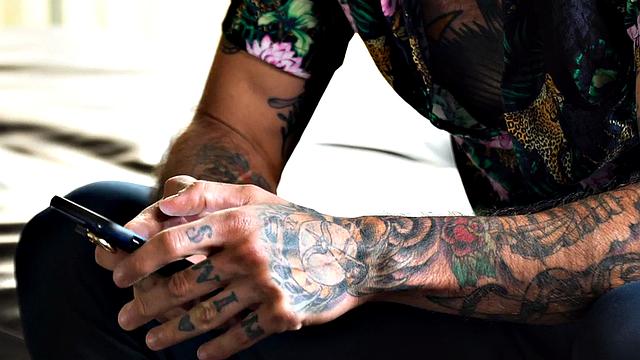 Trans hunny passionately cocksucked by BF in amateur action