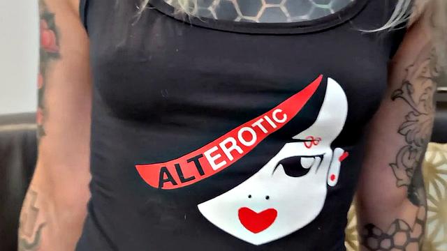 Nayomi Sharp Giving a Blowjob Before Tattooing