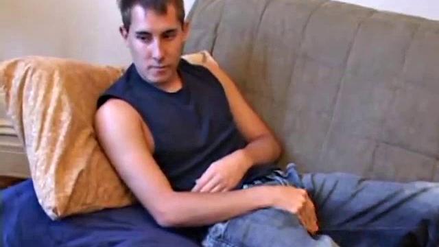 Kiefer Foxx Receives A Handjob