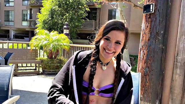 Luna has a lovely throat