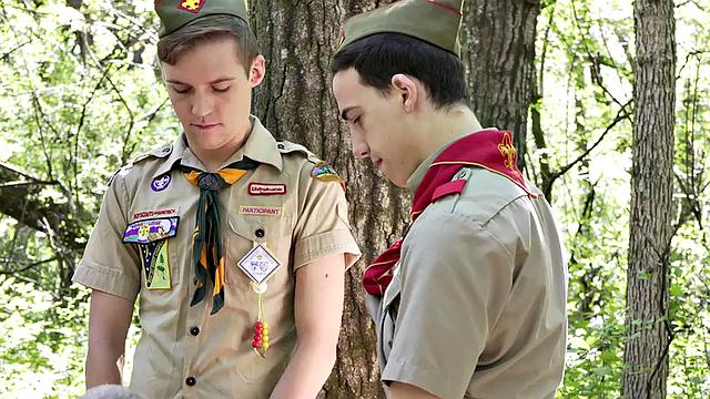 Gaydaddy scout barebacked in outdoor by Twink