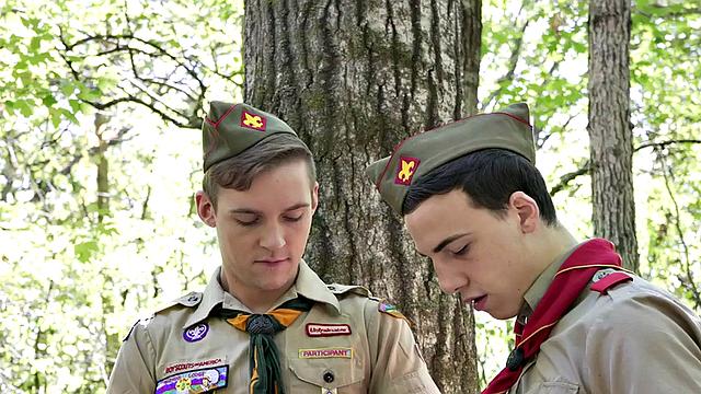 Gaydaddy scout barebacked in outdoor by Twink