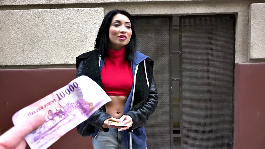 Naughty Tourist Sucks Dick for Cash