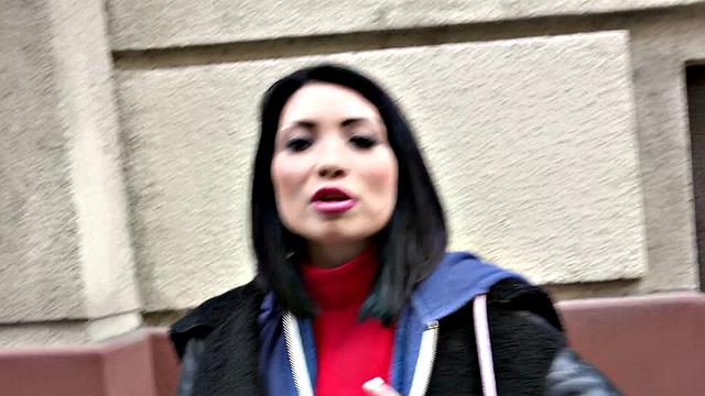 Naughty Tourist Sucks Dick for Cash