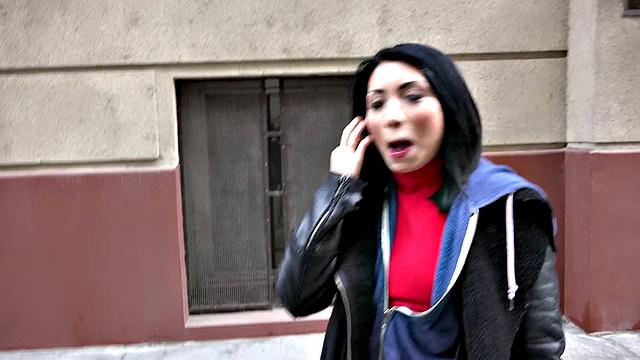 Naughty Tourist Sucks Dick for Cash