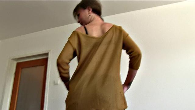 Tasty Waitress Serves Up a Hot Fuck