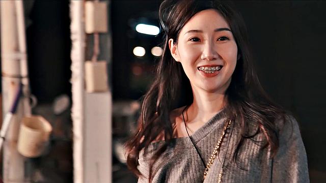 Li Er Is A Horny Bunny