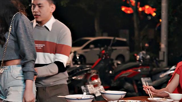 Li Er Is A Horny Bunny