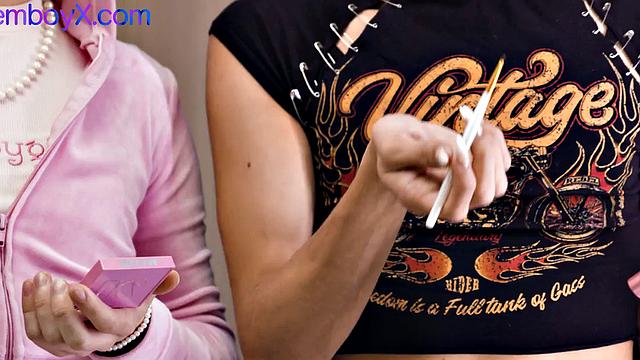 Femboi MUA hosting threeway