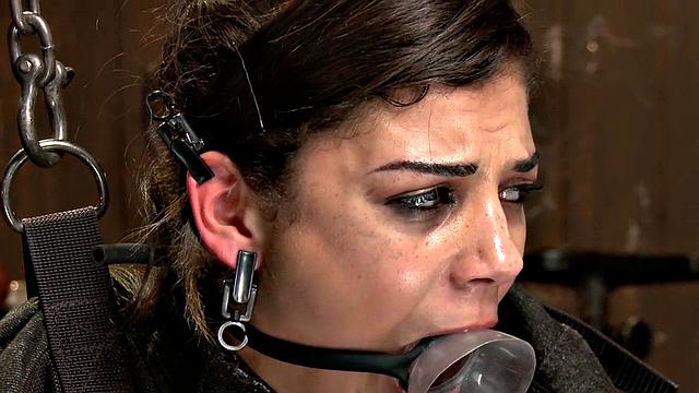 Predicament bondage sub suffers in pussytoying