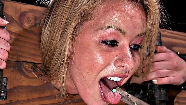 Predicament bondage sub suffers in pussytoying