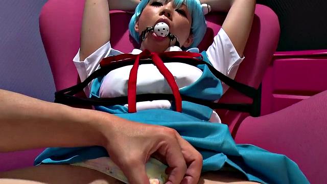 Mei Ashikawa in bondage site video