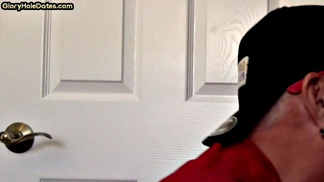 Gloryhole DILF spoils BFs cock in private closeup video