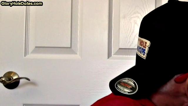 Gloryhole DILF spoils BFs cock in private closeup video