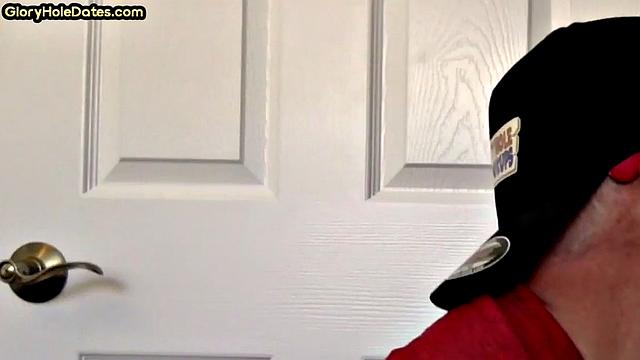 Gloryhole DILF spoils BFs cock in private closeup video