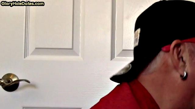 Gloryhole DILF spoils BFs cock in private closeup video