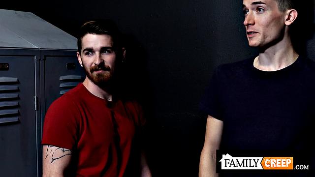 FamilyCreep - Silverdaddy Principal Fucks Jock Student Hard