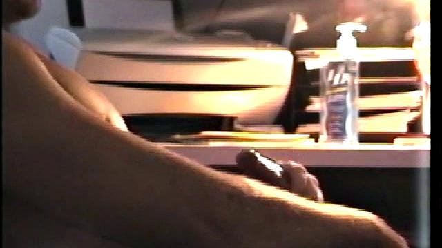 Ну что, Зак, скучно без девушки? Дружеская рука решит проблему