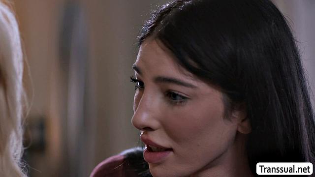 Lexi Lore feels the hard shecock of Ava Holt