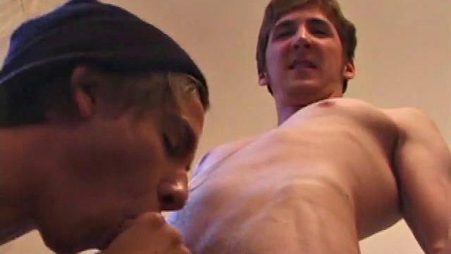 Брок и Майкл - зрелая пара, минет и дрочка без стеснения