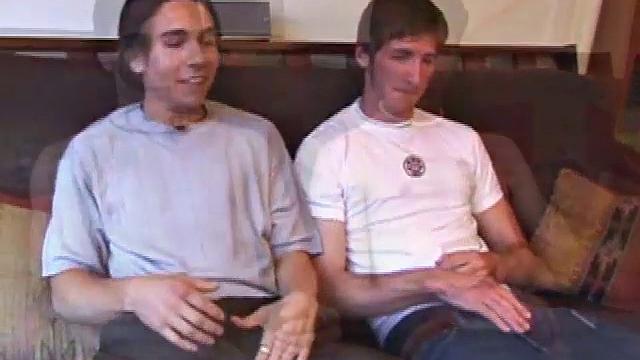 Брок и Майкл - зрелая пара, минет и дрочка без стеснения