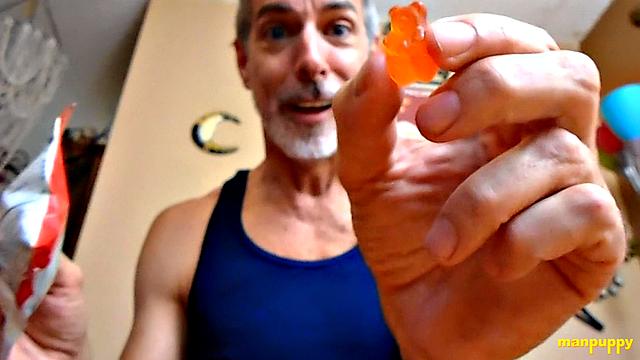 Big Daddy Has A Surprise - Richard Lennox