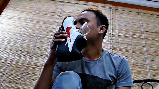 After watching Felix's male feet video, Mikal enjoys foot worship on his Asian twink feet. Mikal is pretty cute and hot himself.