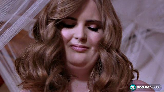 Texas Cutie Has Titillating Breasts