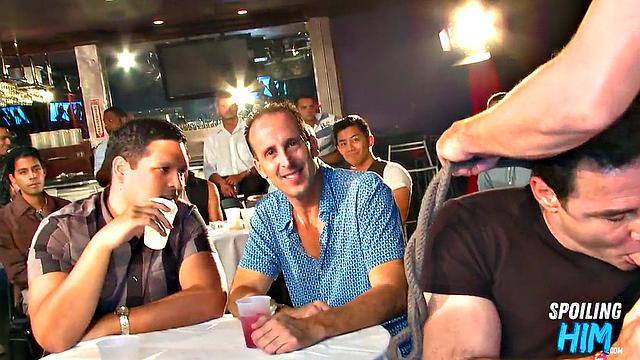 Cockhungry hunks cocksucking at stripper