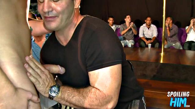 Cockhungry hunks cocksucking at stripper