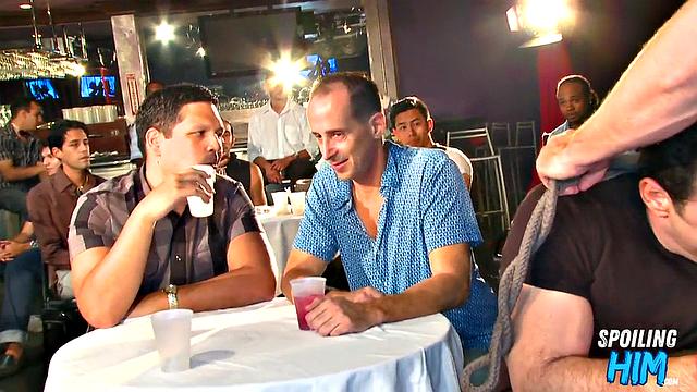 Cockhungry hunks cocksucking at stripper