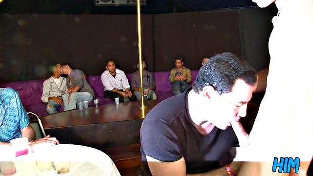 Cockhungry hunks cocksucking at stripper