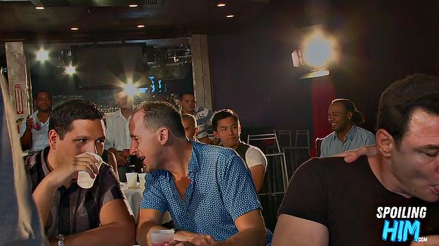 Cockhungry hunks cocksucking at stripper