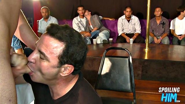 Cockhungry hunks cocksucking at stripper