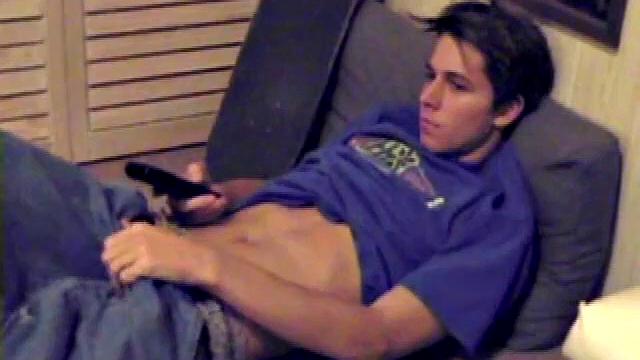 Fabulously lean and smooth Jayden works his cock inside his boxers. With the usual noisy straight porn playing in the background, Jayden gives himself a vigorous hand job.