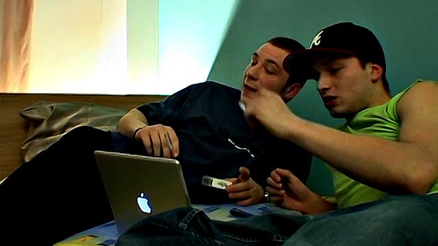 Straight Buddies Smoke and Fuck! - Straight Buddies Smoke Sex!