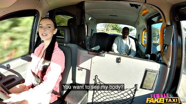 брюнетка в розовых трусиках прыгает на большом черном члене и получает по полной в анал