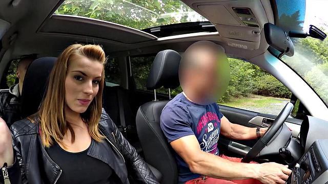 HUNT4K. Bald man sells girlfriend's twat for solid amount